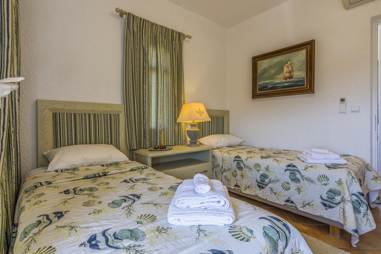 Elaia Villas ปีตาโกเรโย ภายนอก รูปภาพ