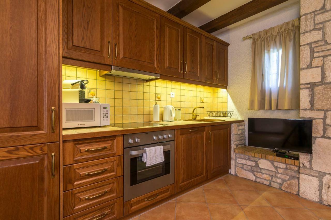 Elaia Villas ปีตาโกเรโย ภายนอก รูปภาพ